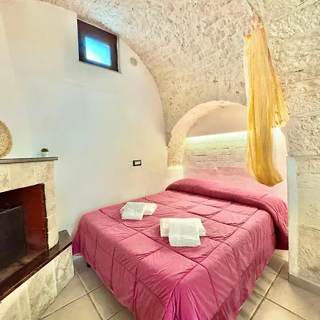 Trulli Moon * Alberobello